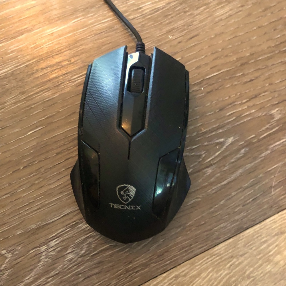 Tecnix Professional Gaming Mouse Barely Used